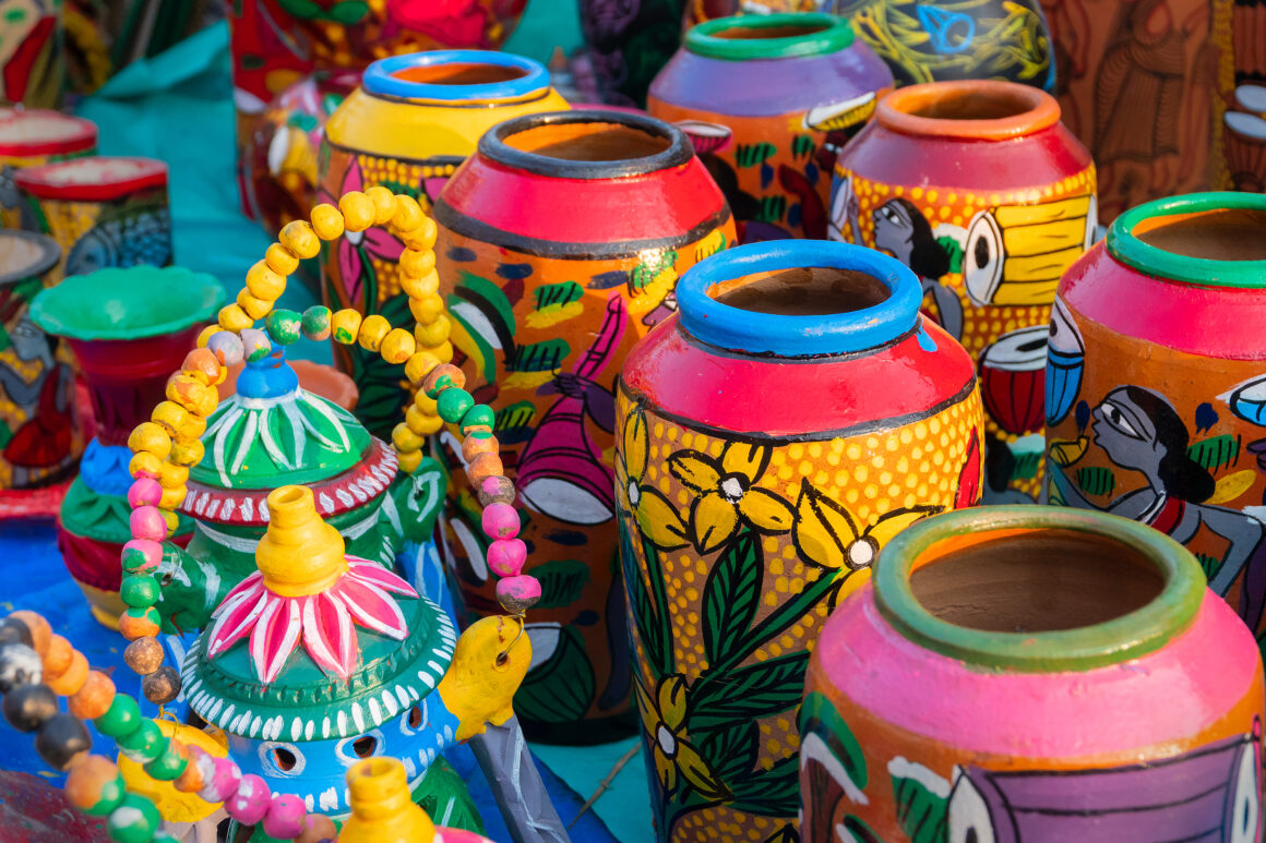 10 Must-Have Souvenirs: Your Ultimate Shopping Guide in India