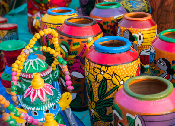 10 Must-Have Souvenirs: Your Ultimate Shopping Guide in India